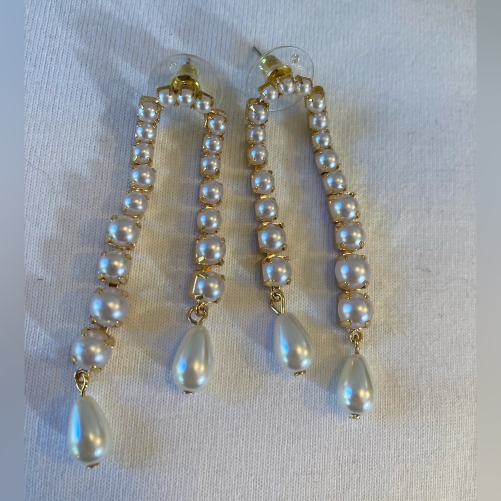 Drippy Vintage Pierced Earrings with Faux Pearls - Picture 5 of 6